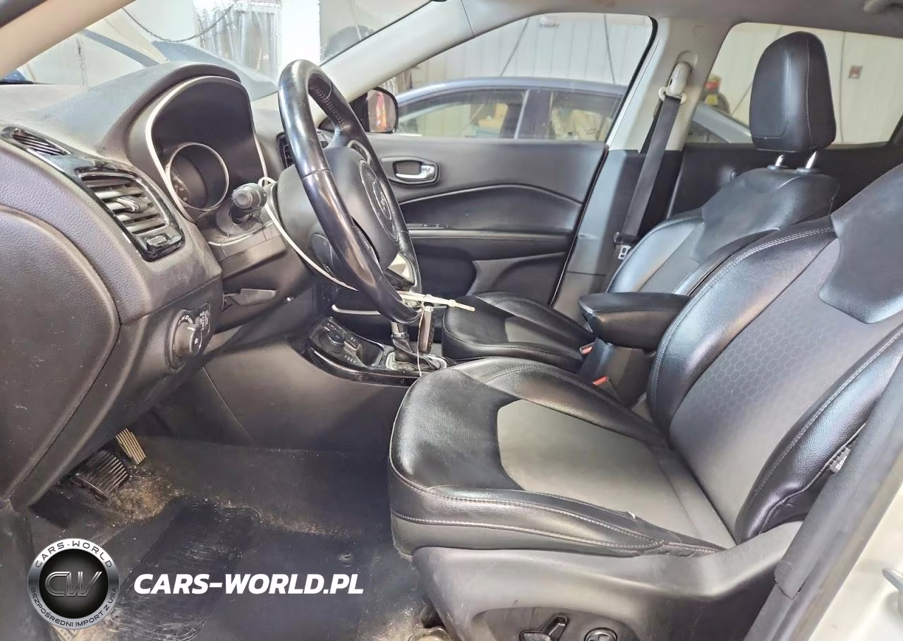 2019 Jeep Compass Latitude VIN:3C4NJDBB6KT599033 - 7
