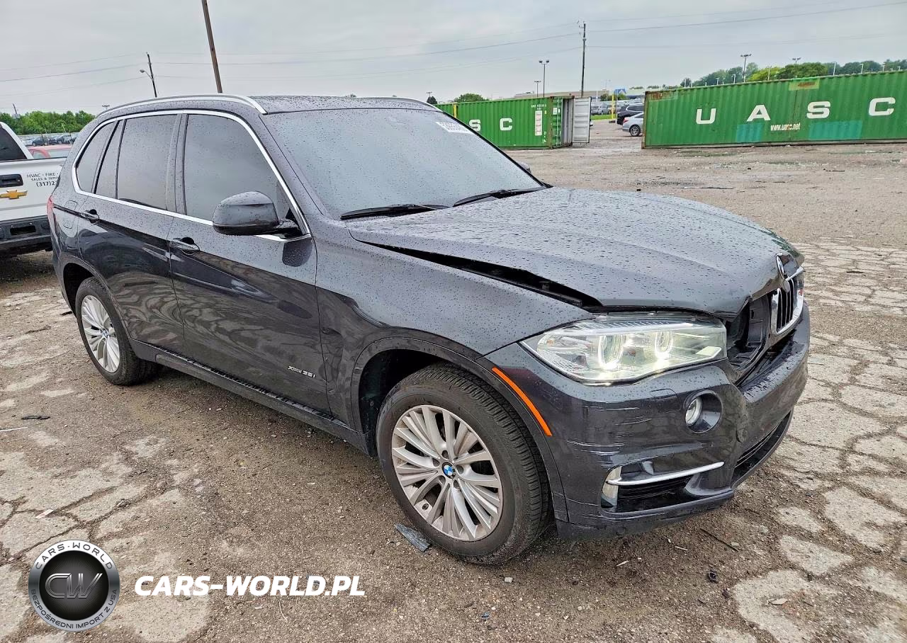 2016 BMW X5 xDrive35I VIN:5UXKR0C5XG0P30190 - 4