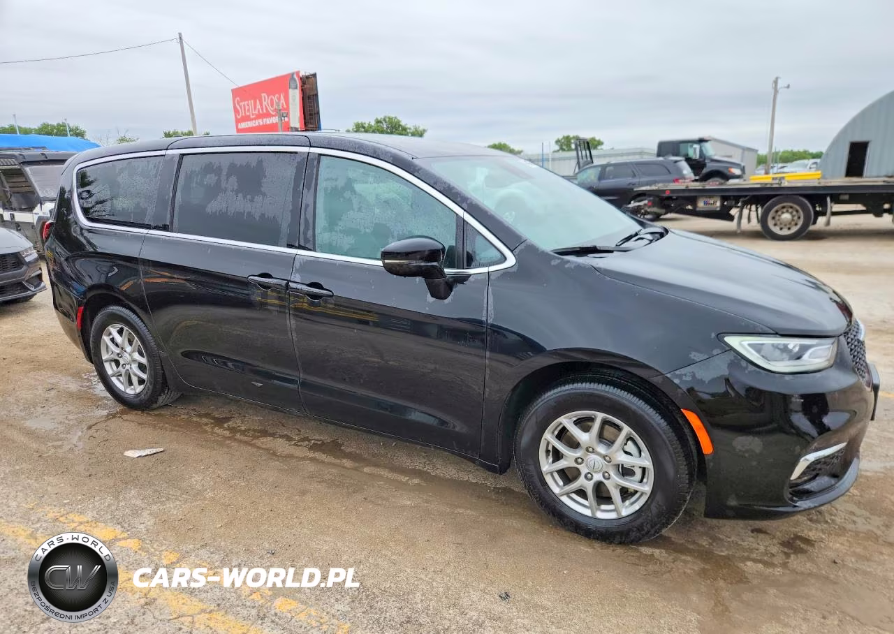 2026 Chrysler Pacifica Select VIN:2C4RC1BG0TR209697 - 4