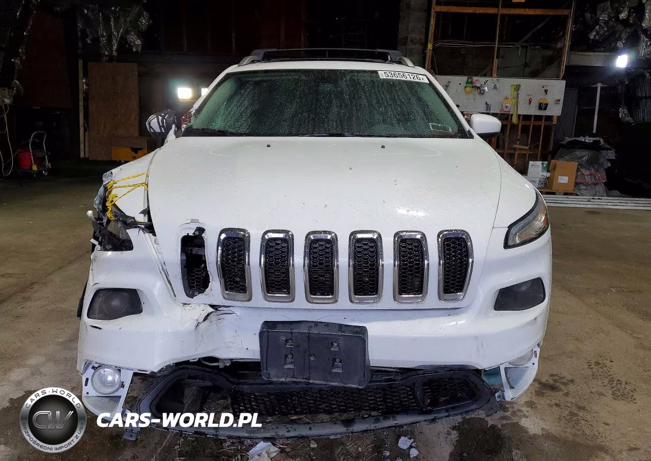 2016 Jeep Cherokee Latitude VIN:1C4PJMCS8GW154219 - 5
