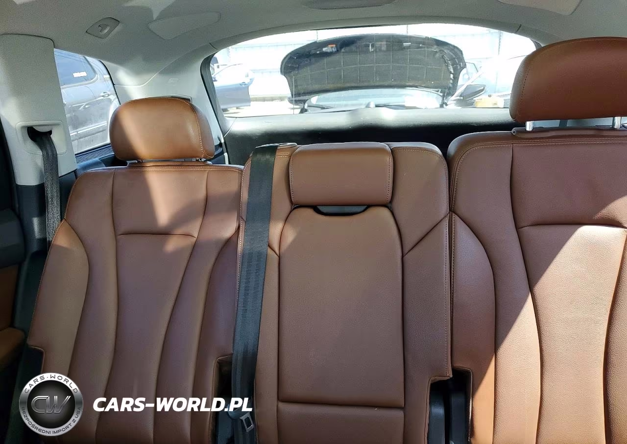 2019 Audi Q7 Premium Plus VIN:WA1LHAF75KD037146 - 10