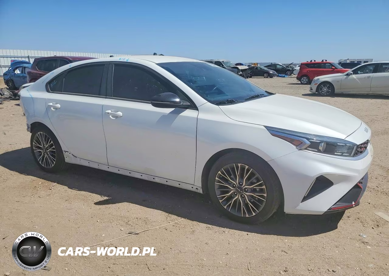 2022 Kia Forte Gt Line VIN:3KPF54ADXNE484357 - 4