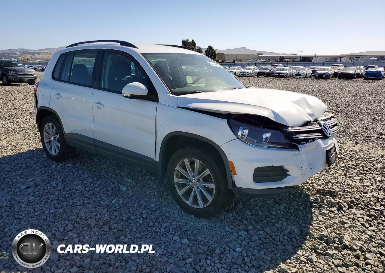 2017 Volkswagen Tiguan S VIN:WVGAV7AX3HK042796 - 4
