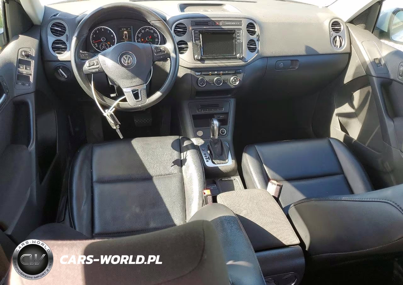 2017 Volkswagen Tiguan S VIN:WVGAV7AX3HK042796 - 8