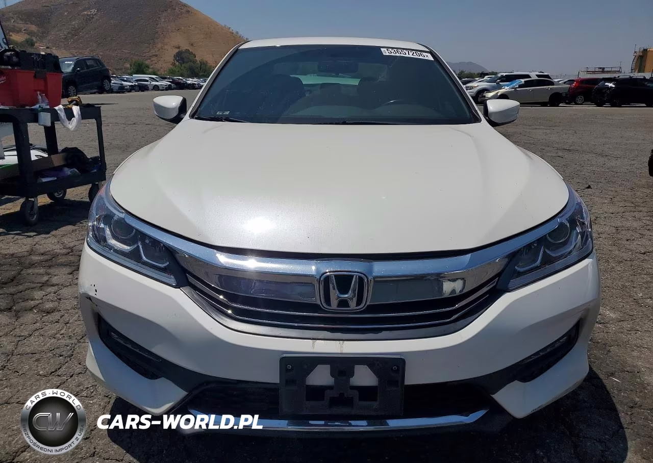 2017 Honda Accord Sport Special Edition VIN:1HGCR2F18HA045094 - 5