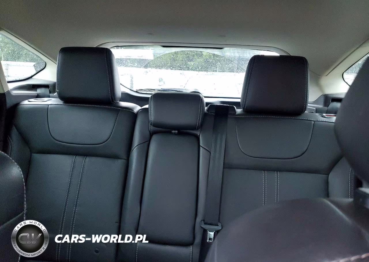 2013 Ford Focus Titanium VIN:1FADP3N23DL382849 - 10