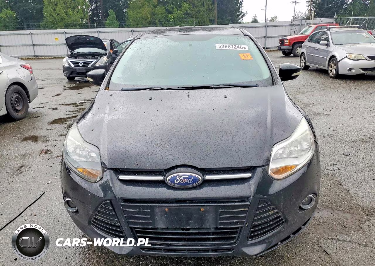 2013 Ford Focus Titanium VIN:1FADP3N23DL382849 - 5