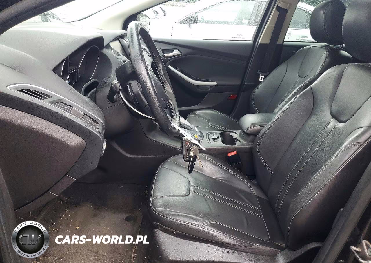 2013 Ford Focus Titanium VIN:1FADP3N23DL382849 - 7