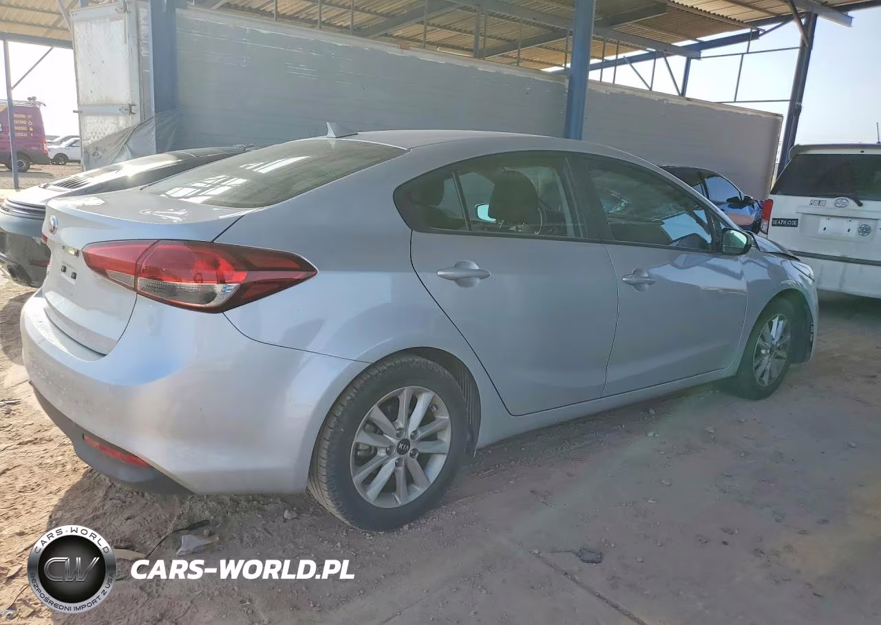 2017 Kia Forte Lx VIN:3KPFL4A79HE145075 - 3