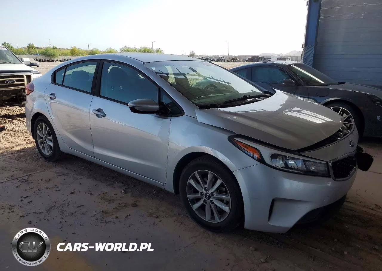 2017 Kia Forte Lx VIN:3KPFL4A79HE145075 - 4
