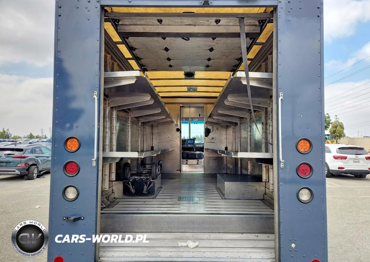 2020 Ford F59 Delivery Truck VIN:1F65F5KNXL0A08334 - 10