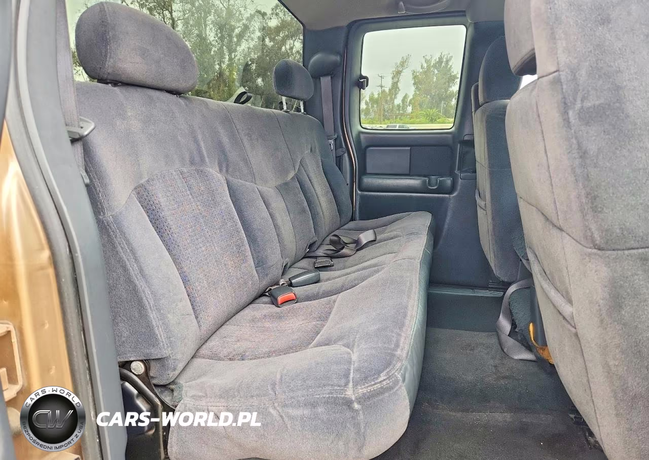 2001 Chevrolet Silverado C1500 VIN:2GCEC19V411239266 - 10