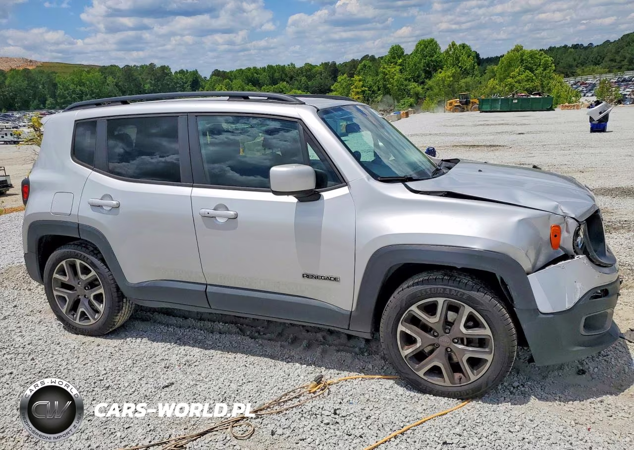 2017 Jeep Renegade Latitude VIN:ZACCJABB5HPG00355 - 4