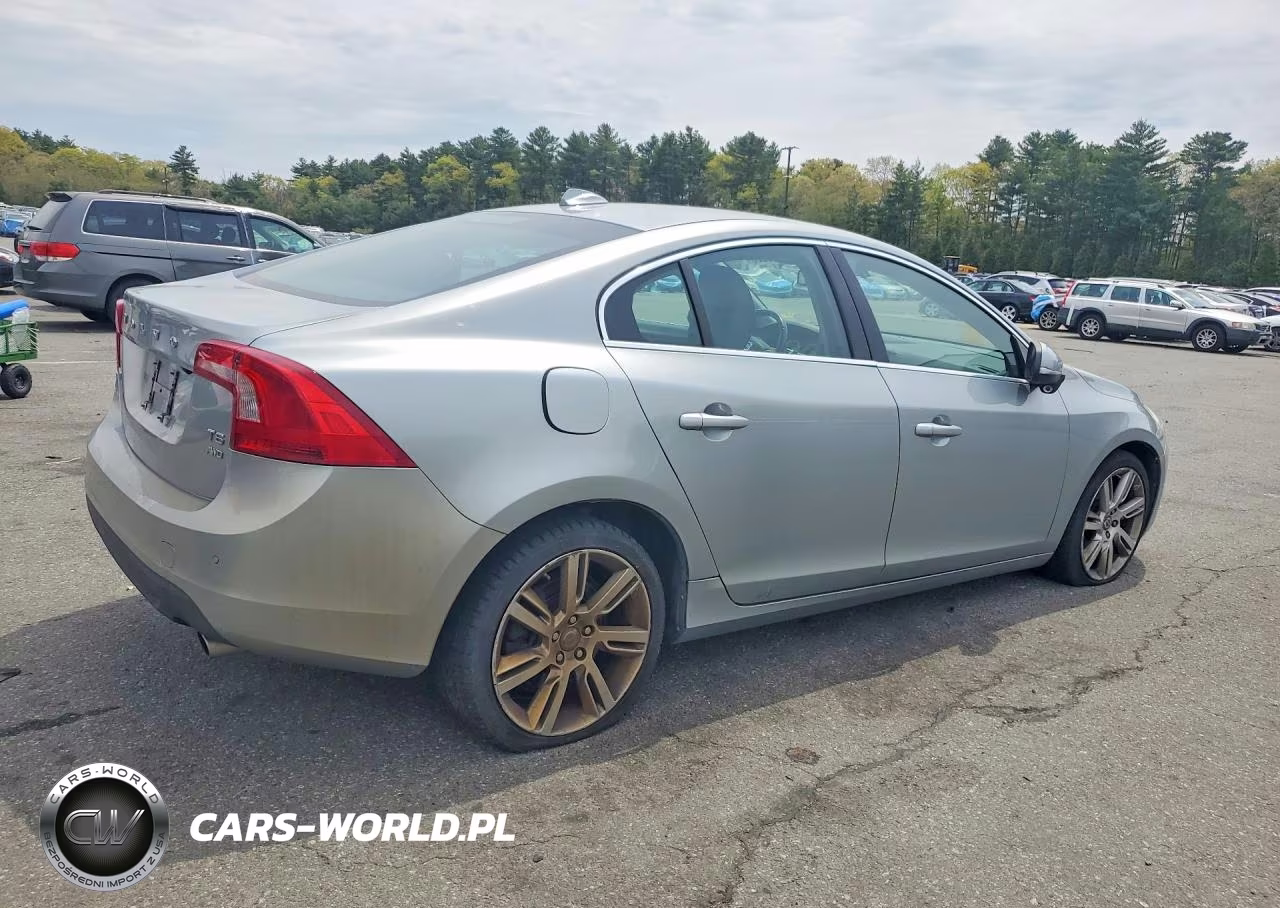 2011 Volvo S60 T6 VIN:YV1902FH2B2007677 - 3
