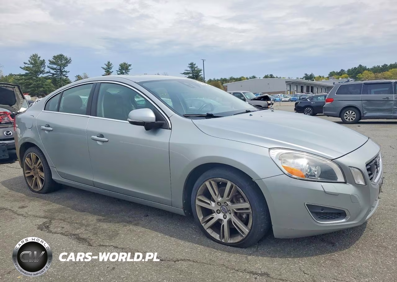 2011 Volvo S60 T6 VIN:YV1902FH2B2007677 - 4
