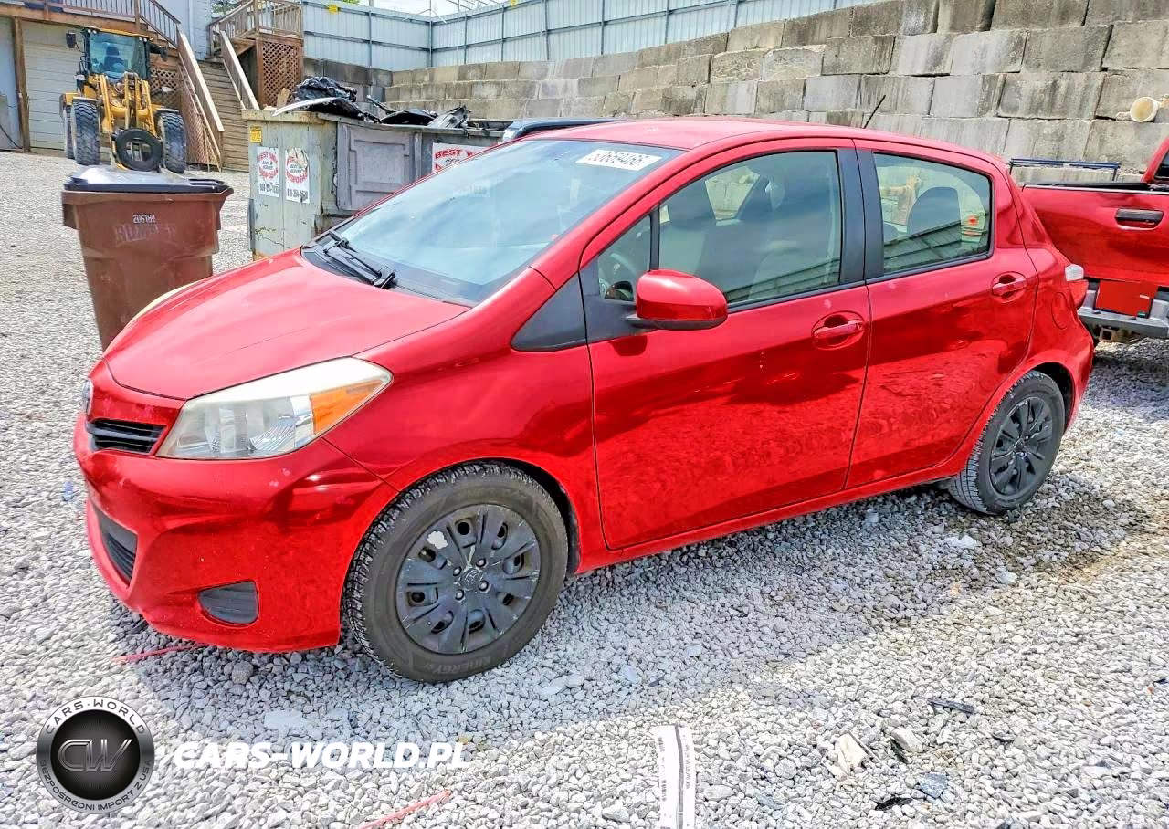 2013 Toyota Yaris 5-Door Le