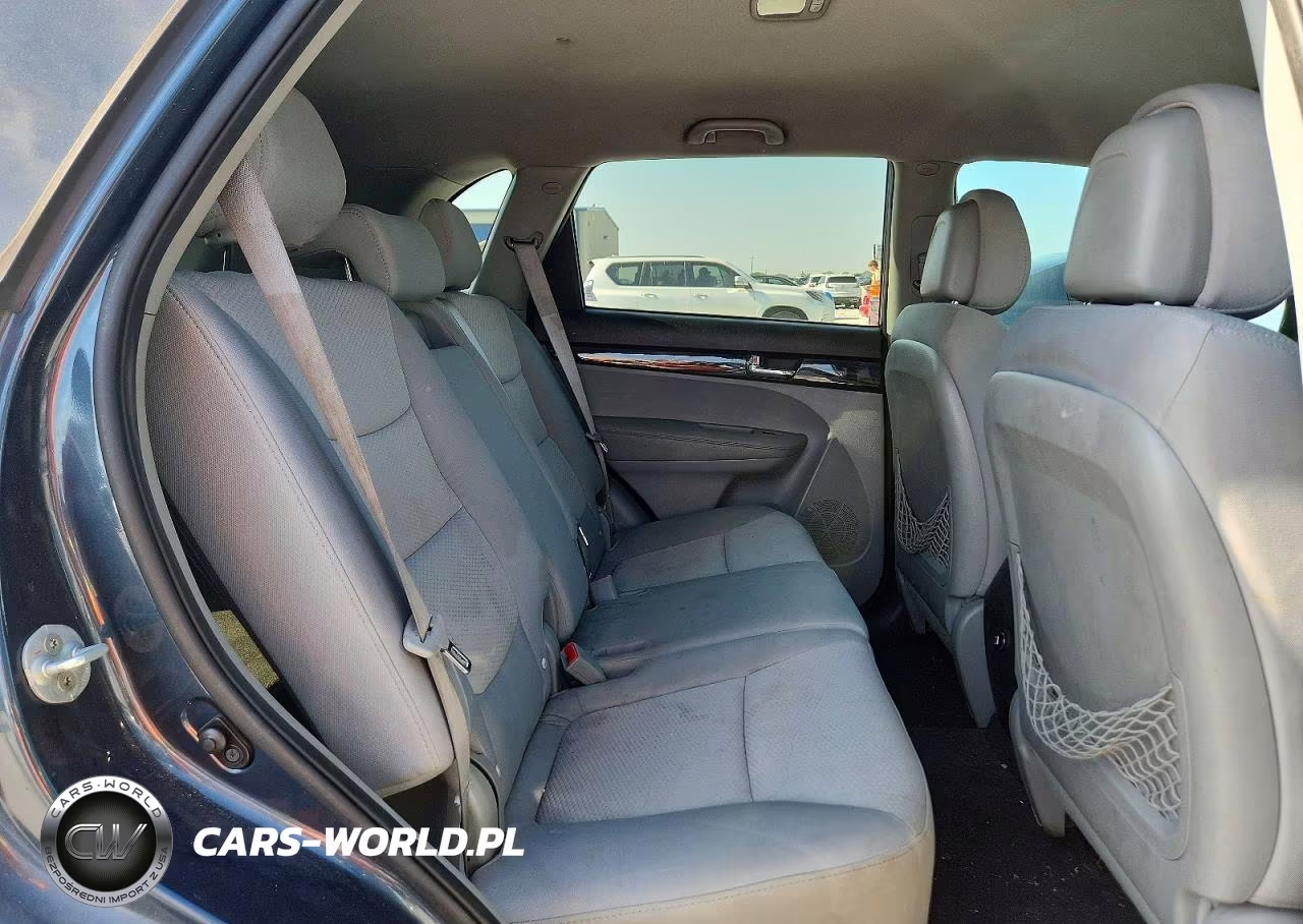 2011 Kia Sorento Lx VIN:5XYKT3A17BG185802 - 11