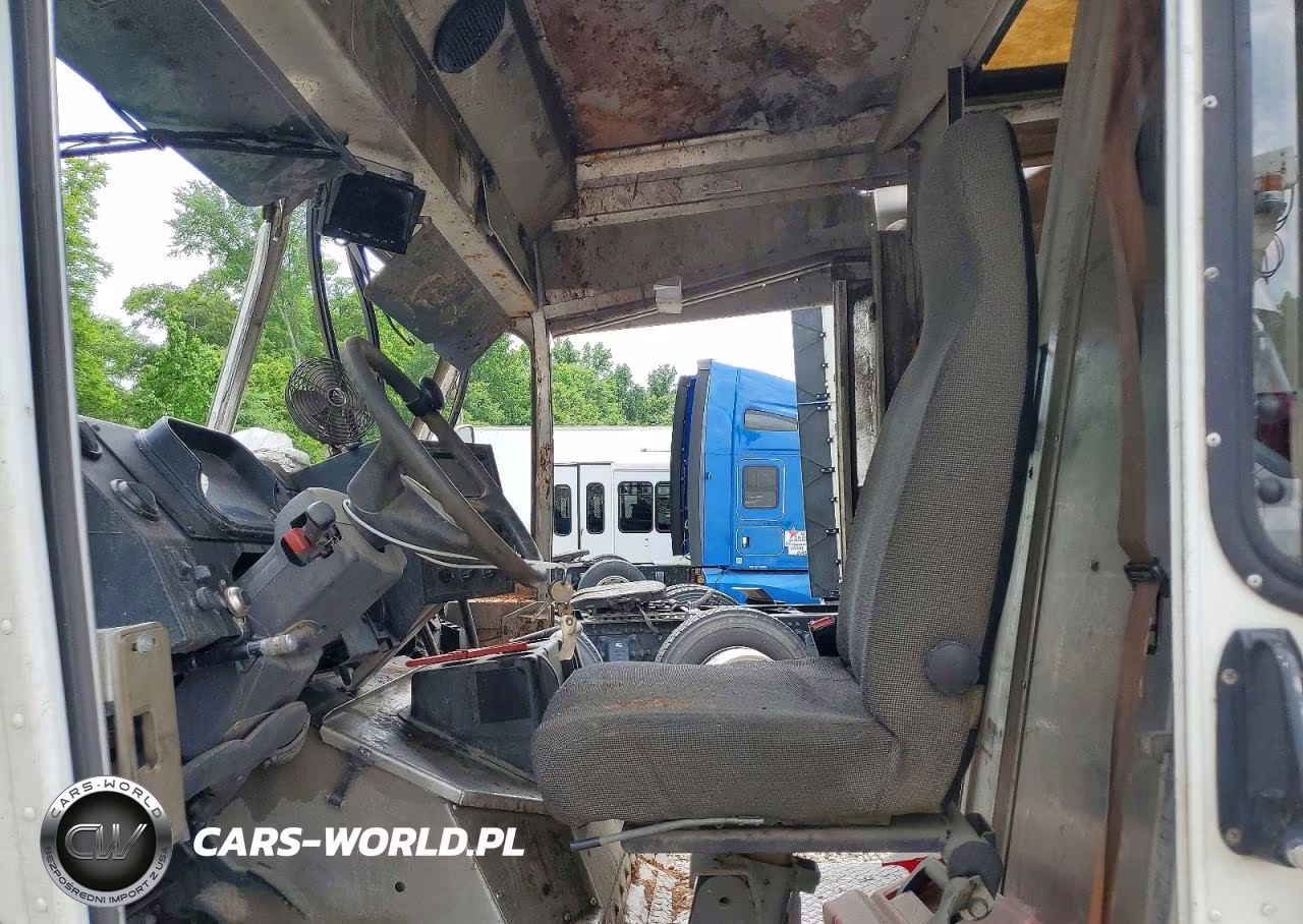 2018 Freightliner Mt45G Chassis Delivery Truck VIN:4UZAC1EA5JCKG5460 - 7