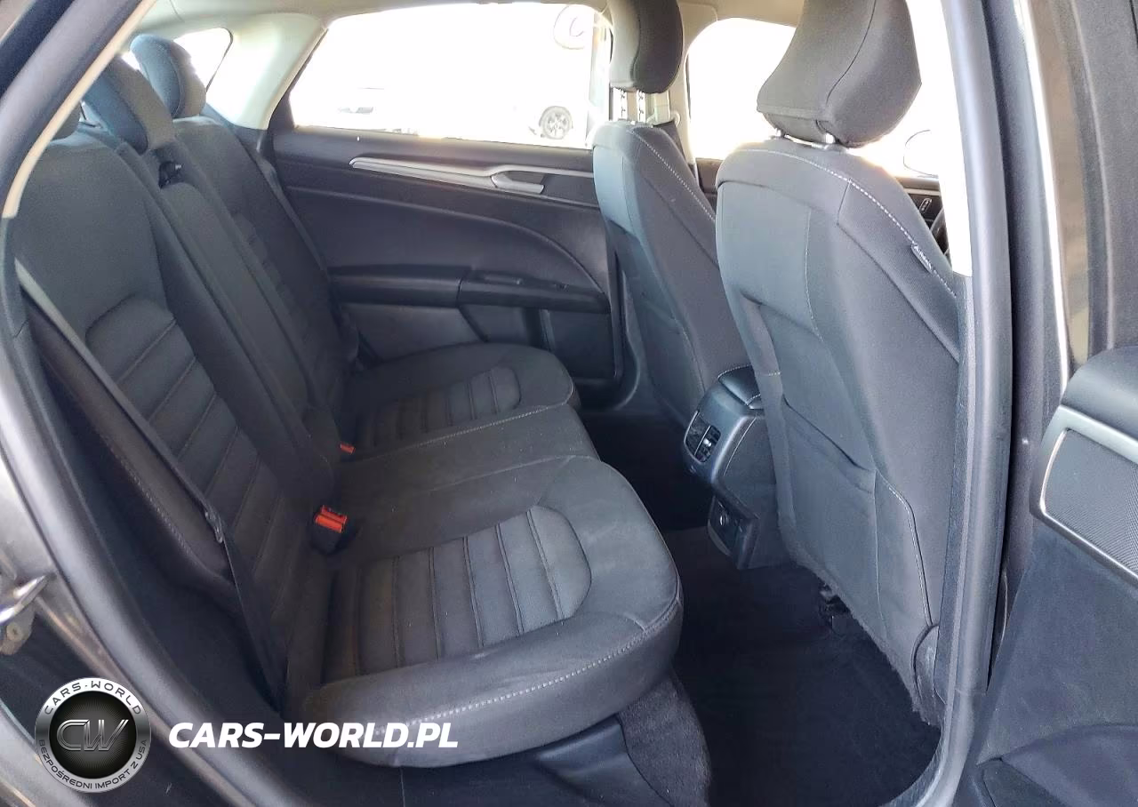 2019 Ford Fusion Se VIN:3FA6P0LUXKR135922 - 10
