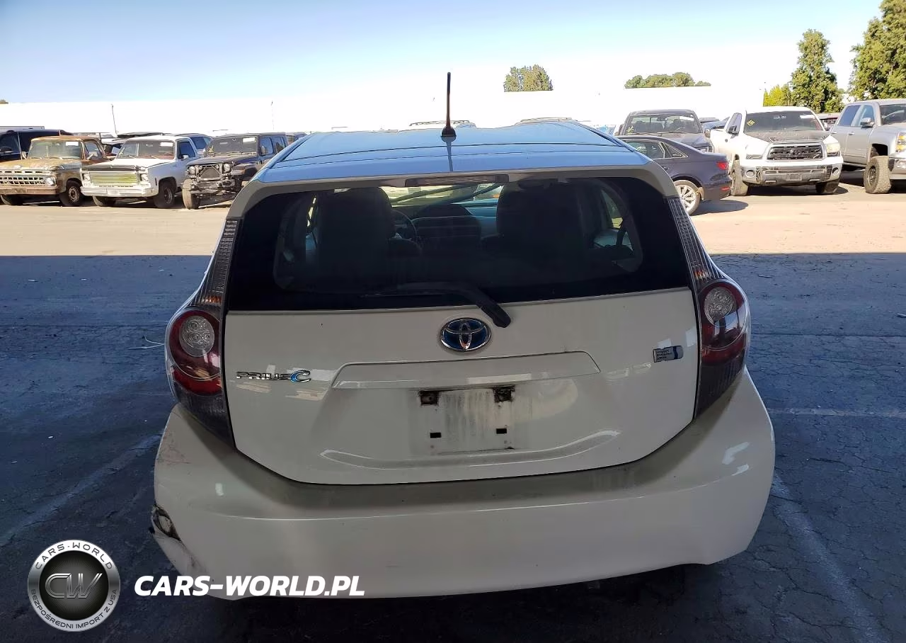 2012 Toyota Prius C Two VIN:JTDKDTB37C1516375 - 6