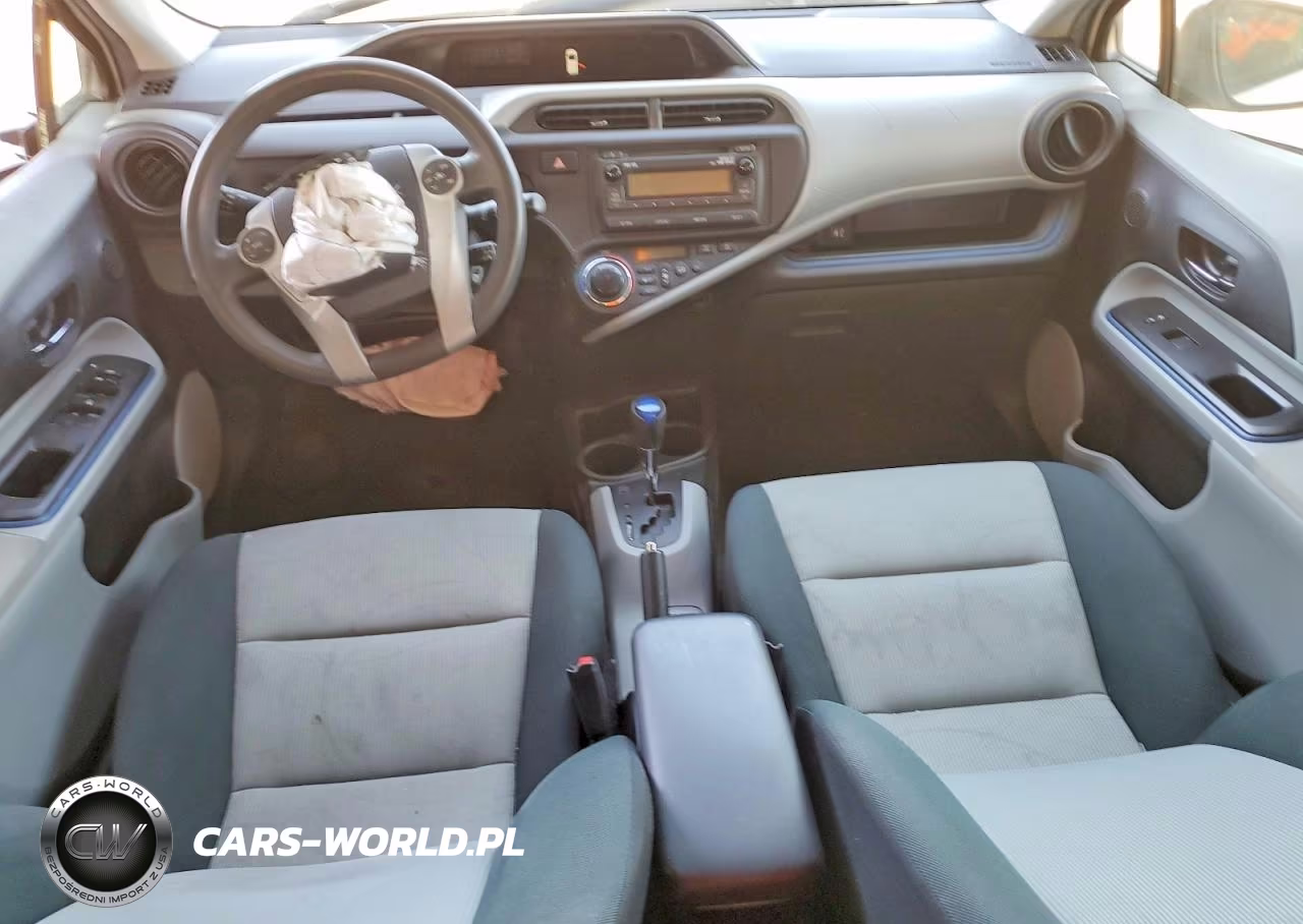 2012 Toyota Prius C Two VIN:JTDKDTB37C1516375 - 8