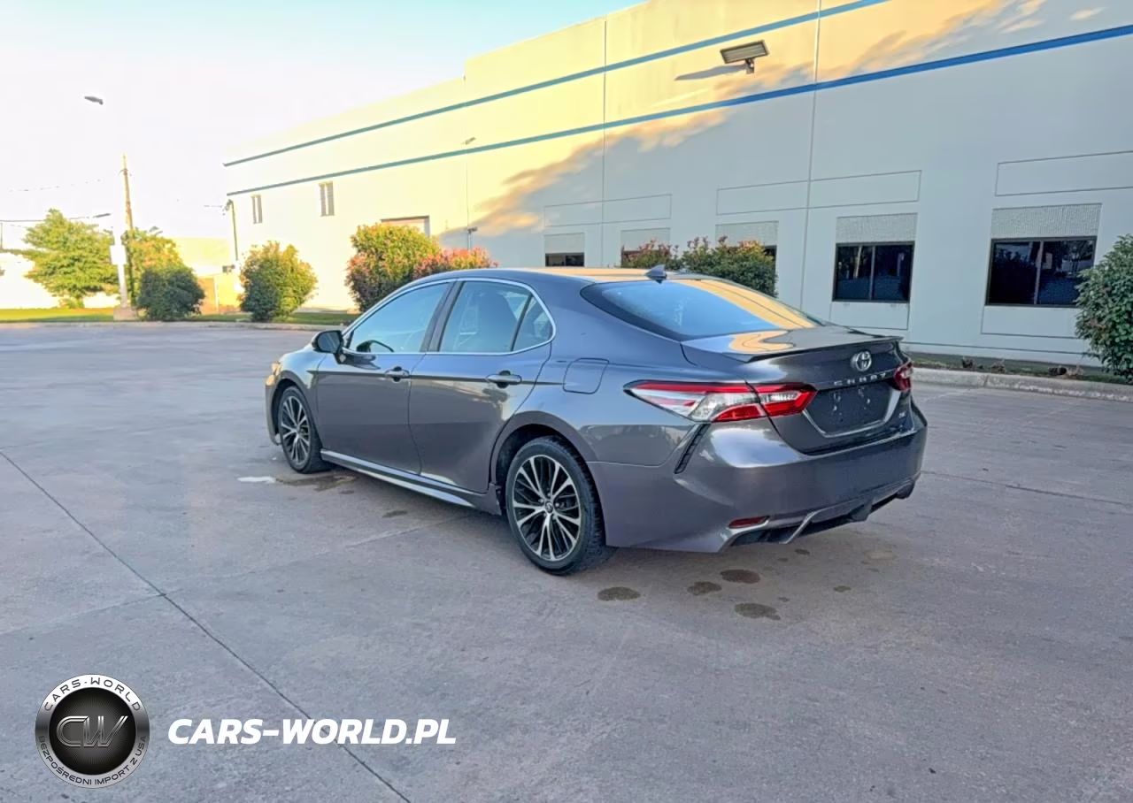 2019 Toyota Camry L VIN:4T1B11HK6KU794401 - 3