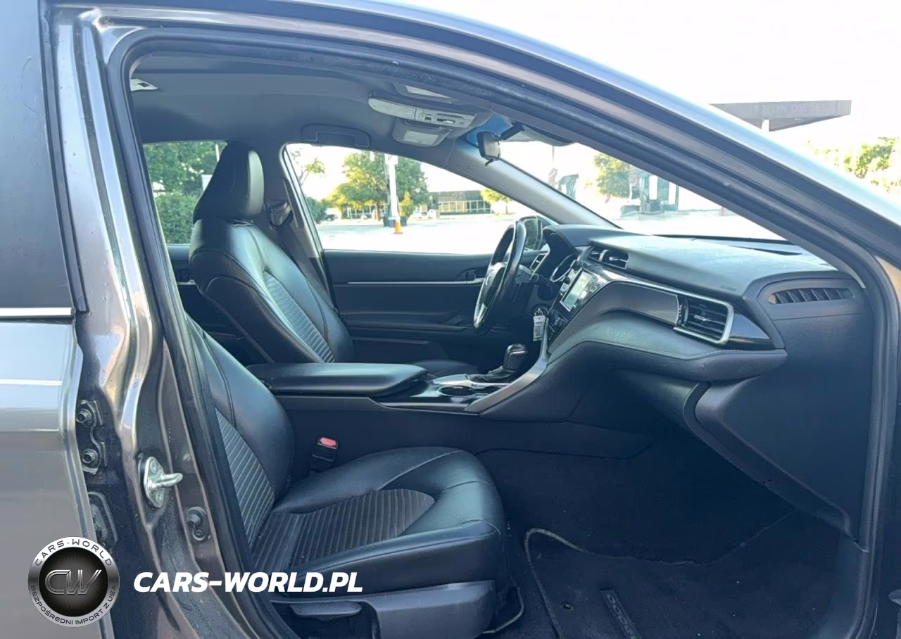 2019 Toyota Camry L VIN:4T1B11HK6KU794401 - 5