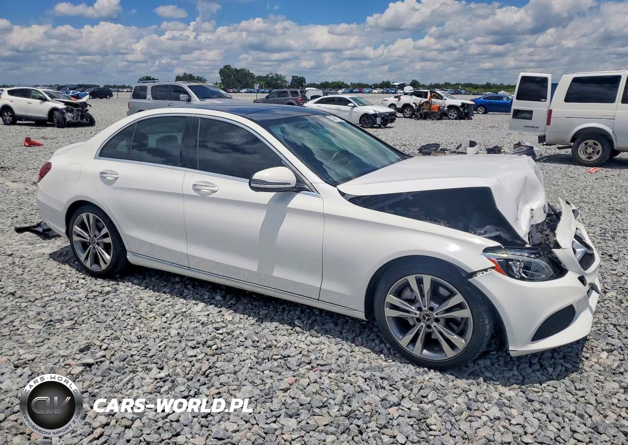 2017 Mercedes-Benz C 300 VIN:55SWF4JB5HU221606 - 4