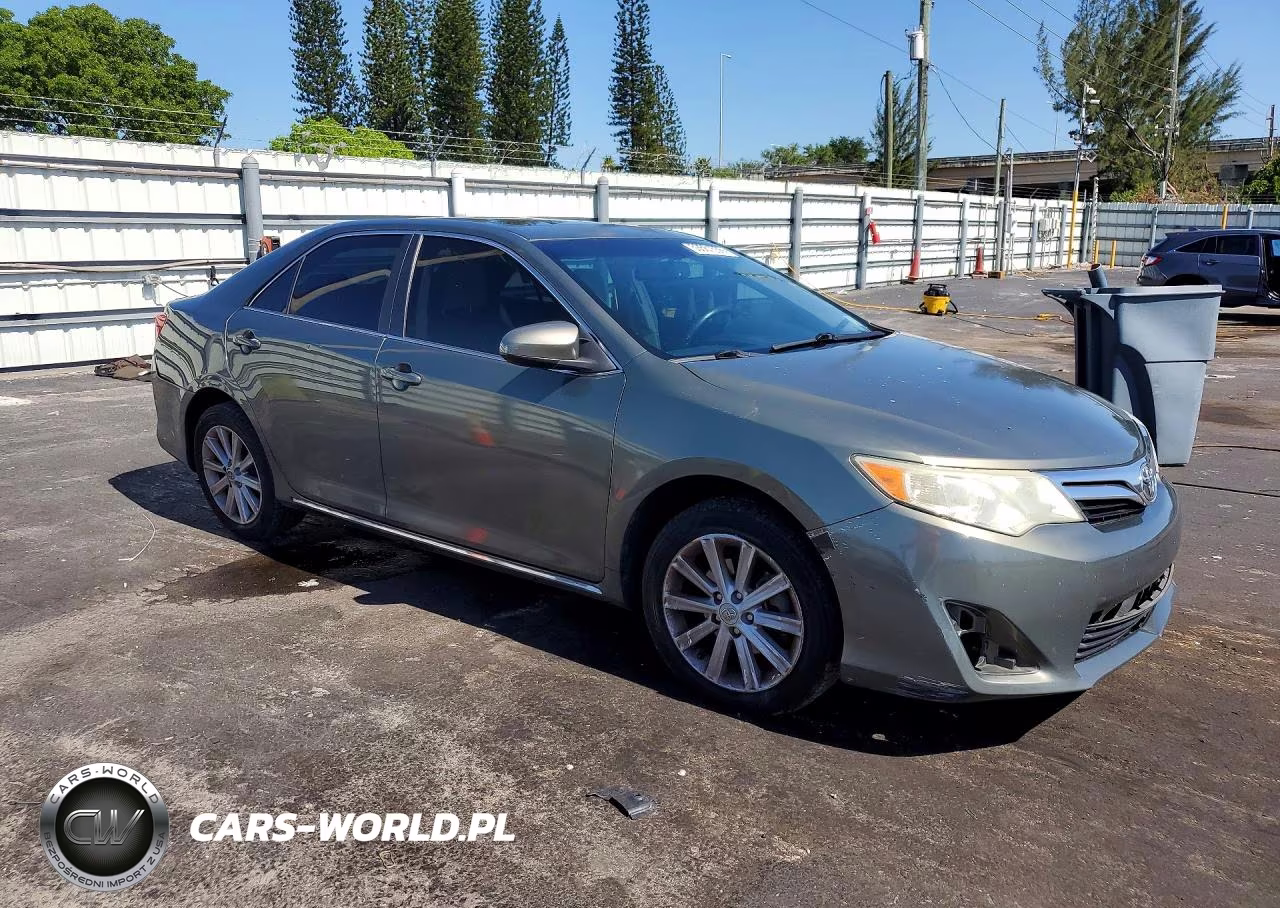 2013 Toyota Camry Xle V6 VIN:4T1BK1FK1DU530456 - 4