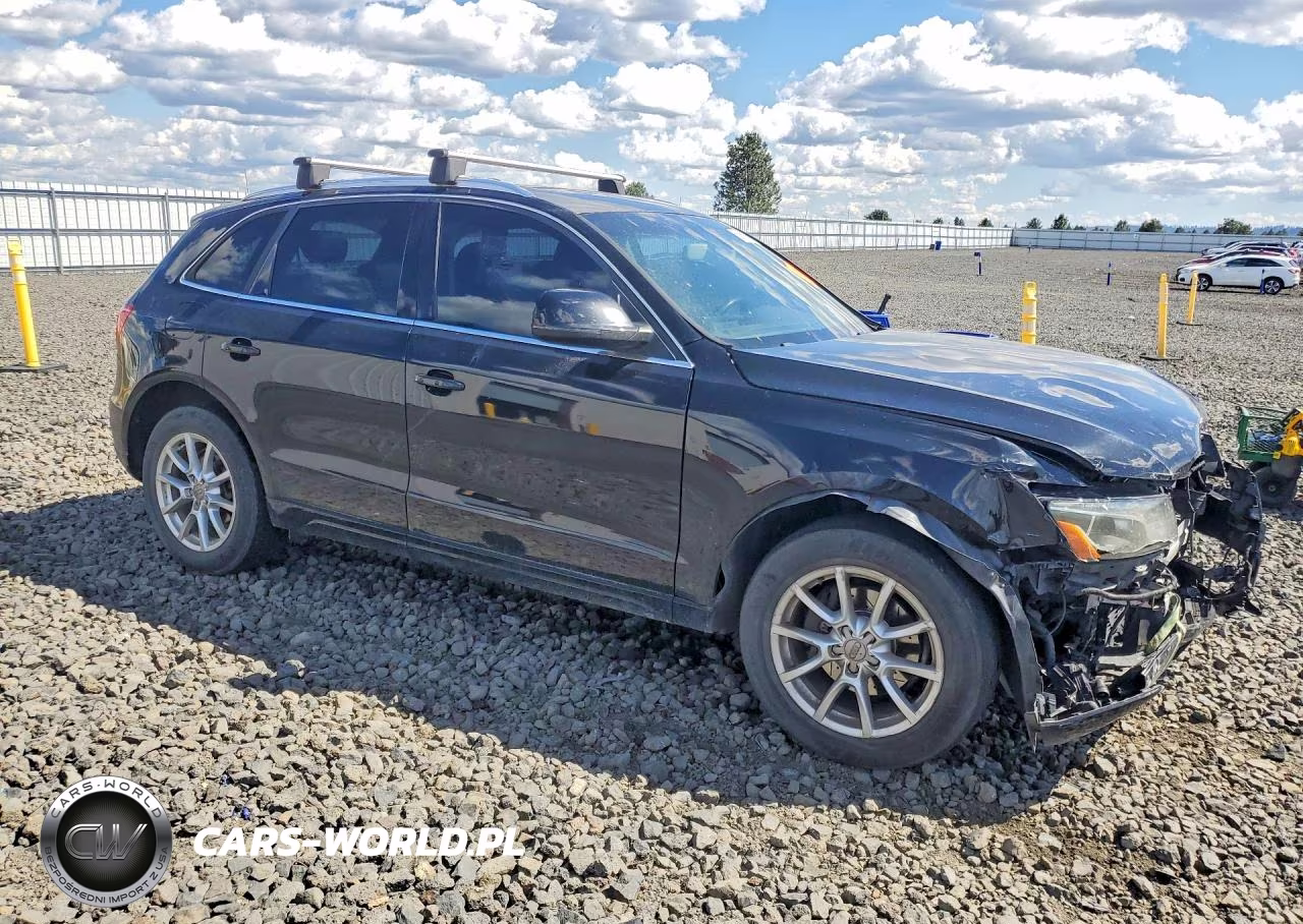 2010 Audi Q5 Premium Plus VIN:WA1LKAFP7AA079674 - 4