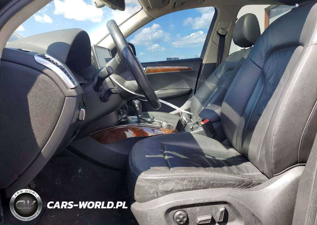 2010 Audi Q5 Premium Plus VIN:WA1LKAFP7AA079674 - 7
