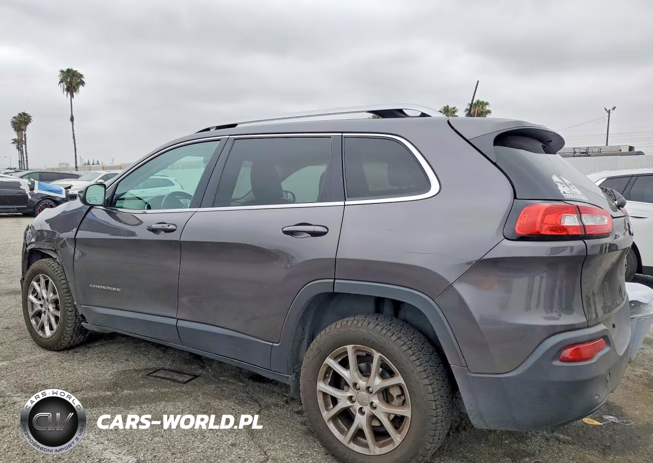 2018 Jeep Cherokee Latitude Plus VIN:1C4PJLLB7JD503965 - 2