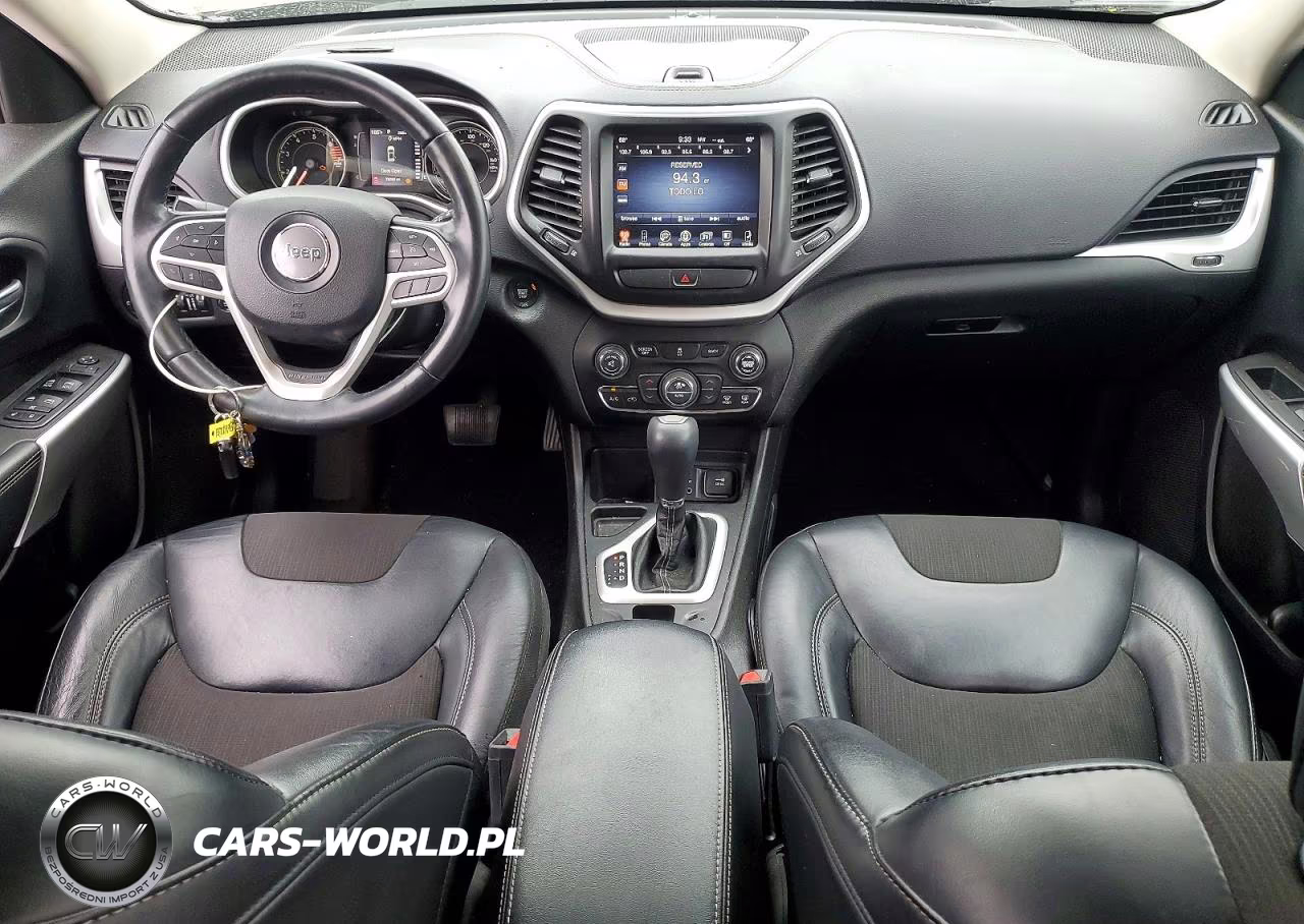 2018 Jeep Cherokee Latitude Plus VIN:1C4PJLLB7JD503965 - 8