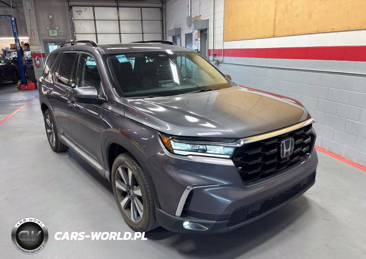 2025 Honda Pilot Touring