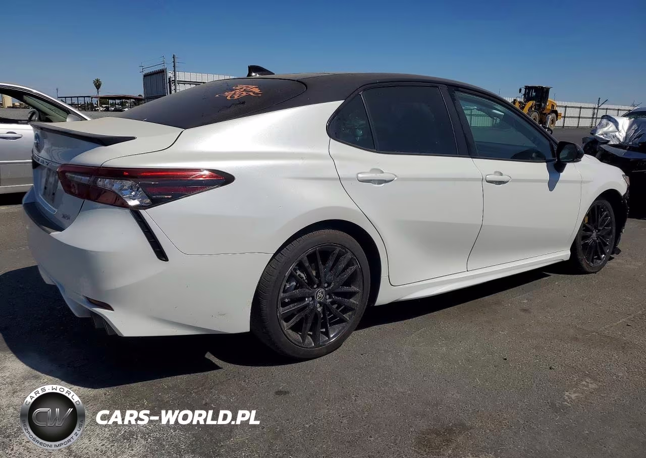 2024 Toyota Camry Xse VIN:4T1K61AK3RU233210 - 3