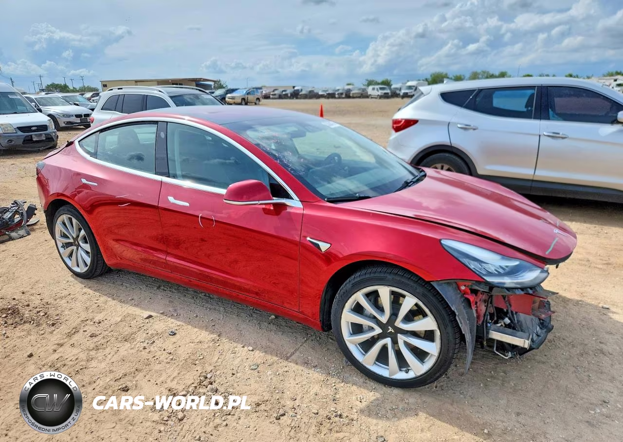 2018 Tesla Model 3 VIN:5YJ3E1EA2JF126045 - 4