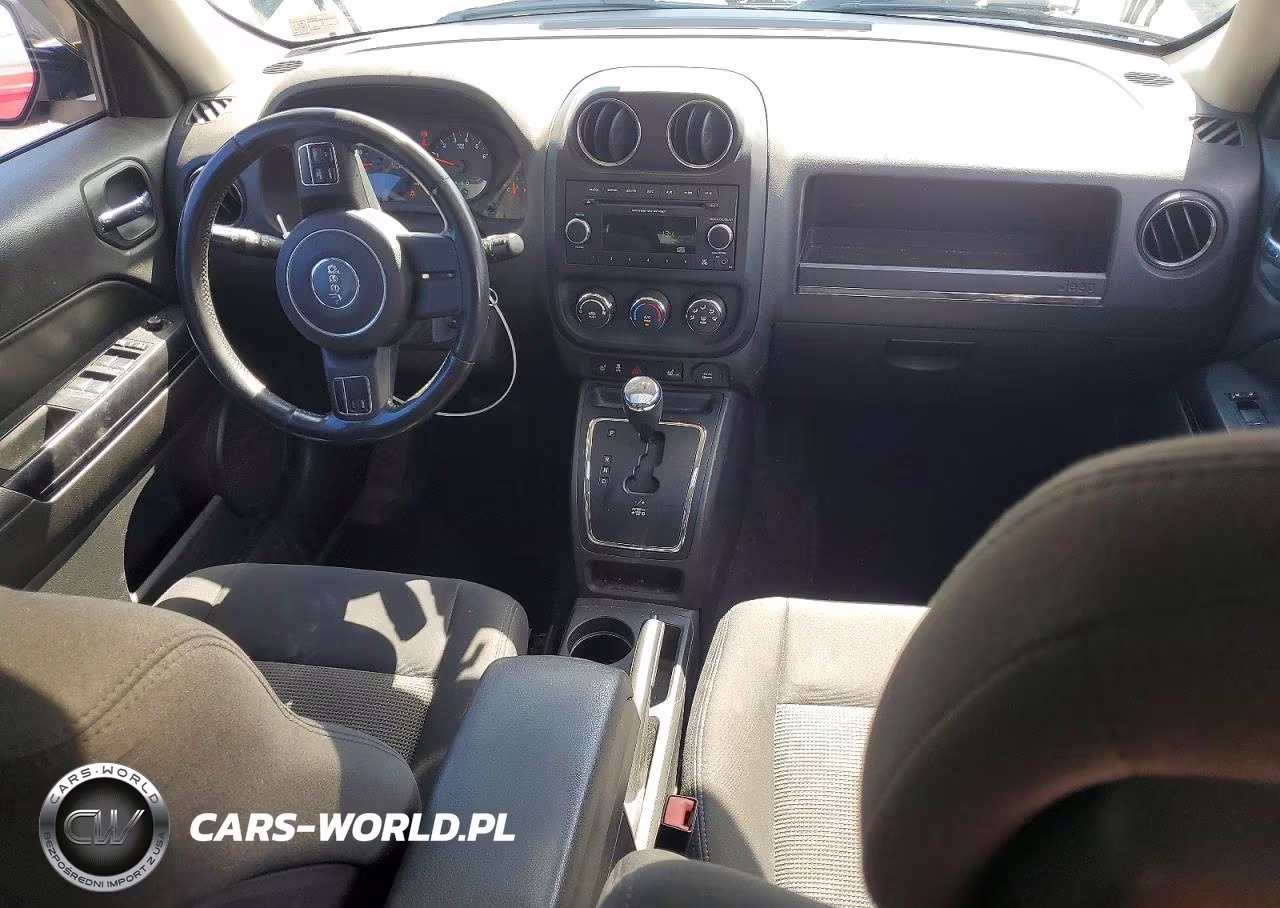 2012 Jeep Patriot Latitude VIN:1C4NJRFBXCD556281 - 8