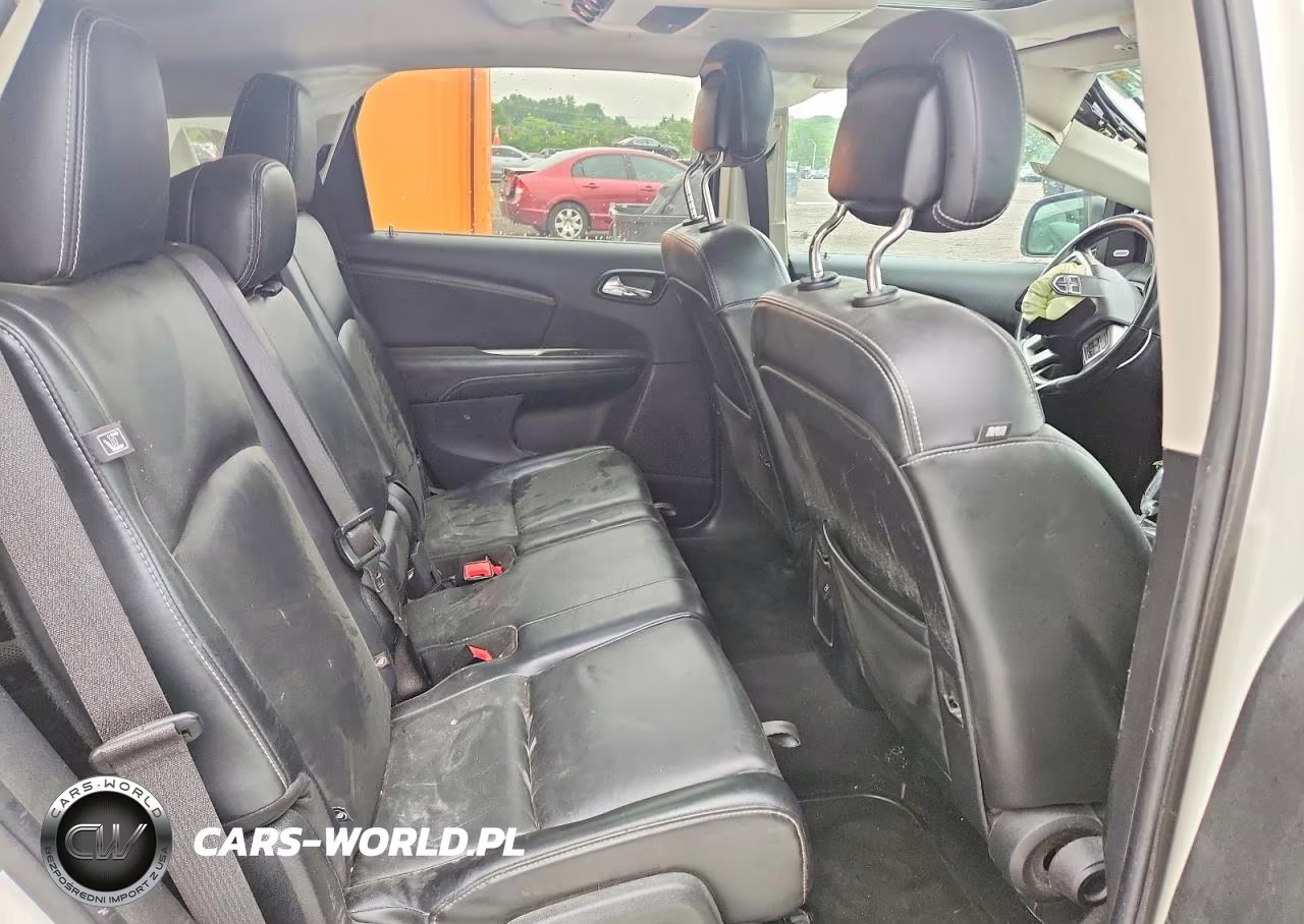 2018 Dodge Journey Crossroad VIN:3C4PDCGG3JT504876 - 11