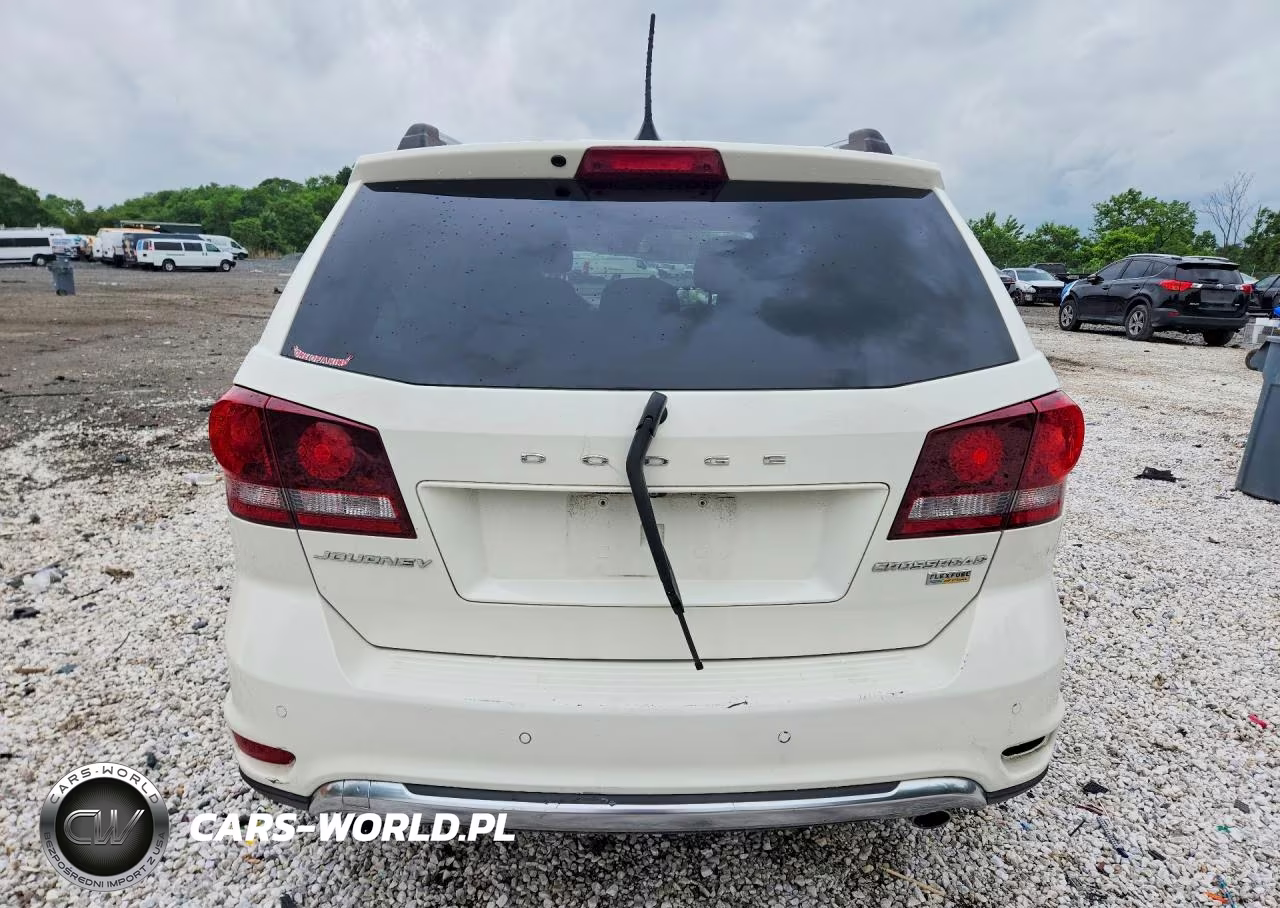 2018 Dodge Journey Crossroad VIN:3C4PDCGG3JT504876 - 6
