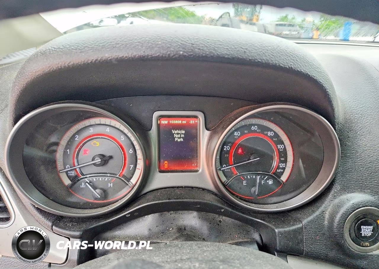 2018 Dodge Journey Crossroad VIN:3C4PDCGG3JT504876 - 9