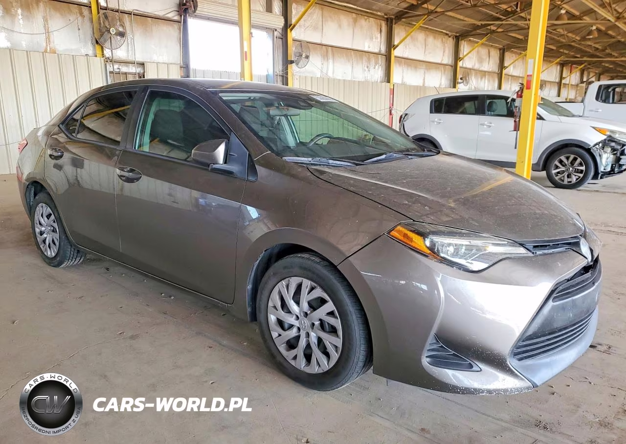 2019 Toyota Corolla Le VIN:2T1BURHE4KC230358 - 4