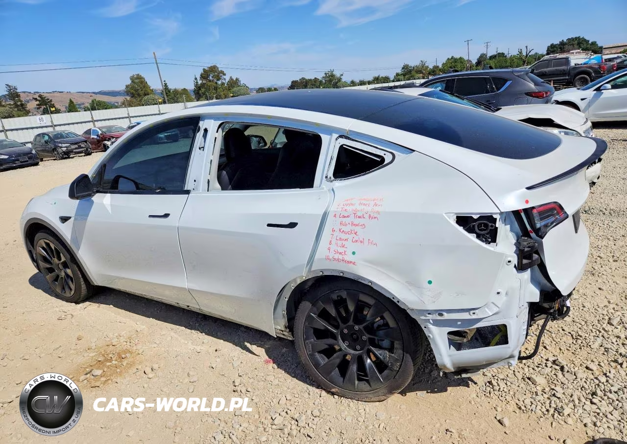 2020 Tesla Model Y VIN:5YJYGDEE3LF040377 - 2