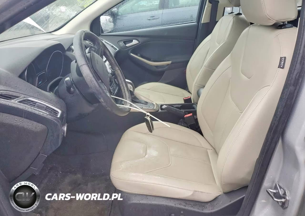 2018 Ford Focus Titanium VIN:1FADP3N27JL271877 - 7