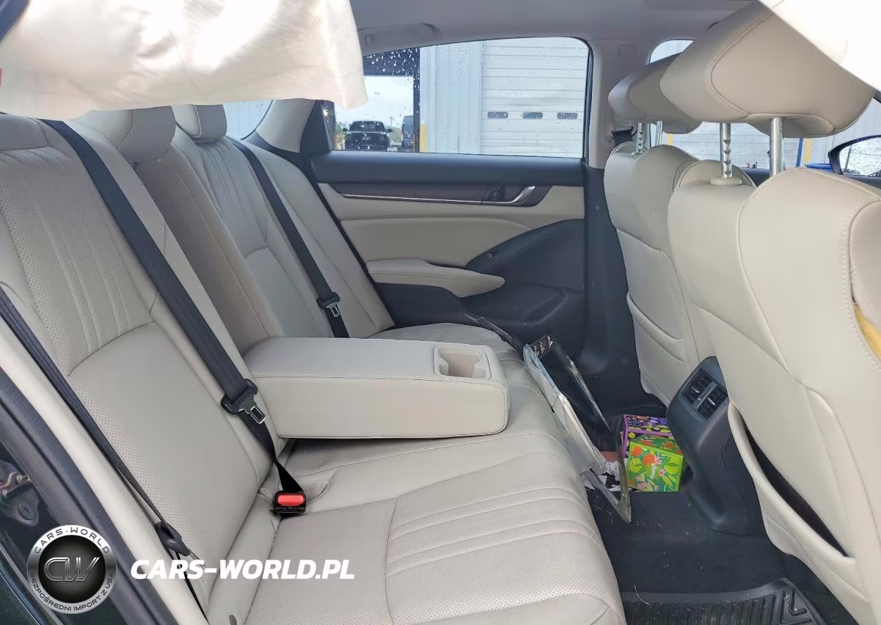 2018 Honda Accord Touring VIN:1HGCV1F94JA122609 - 10