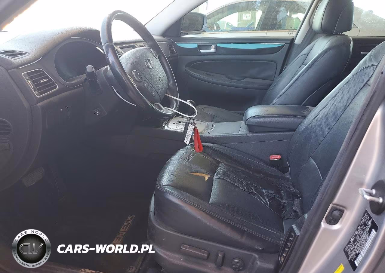 2012 Hyundai Genesis 3.8L VIN:KMHGC4DD3CU207582 - 7