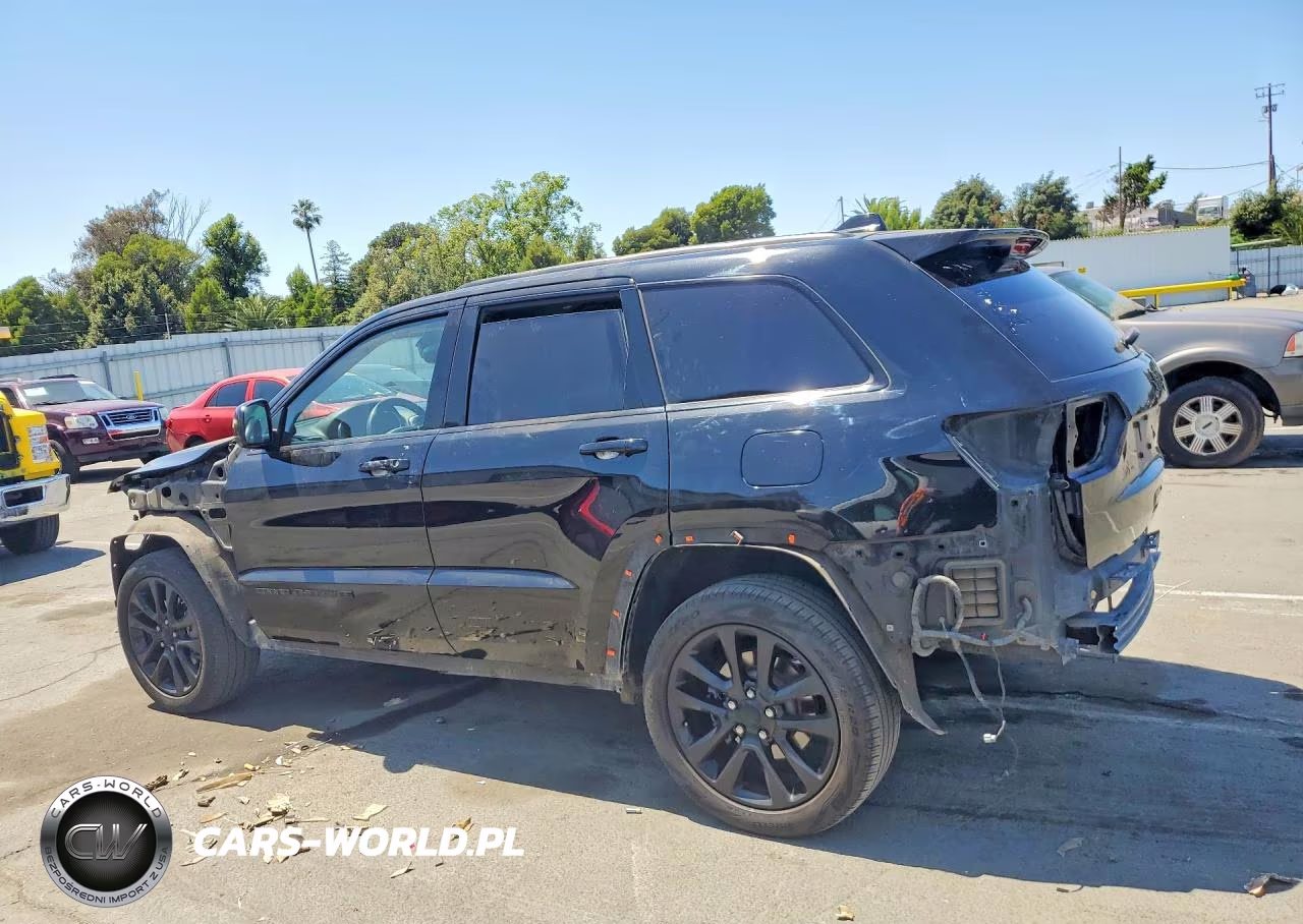 2017 Jeep Grand Cherokee Laredo VIN:1C4RJEAG1HC816741 - 2