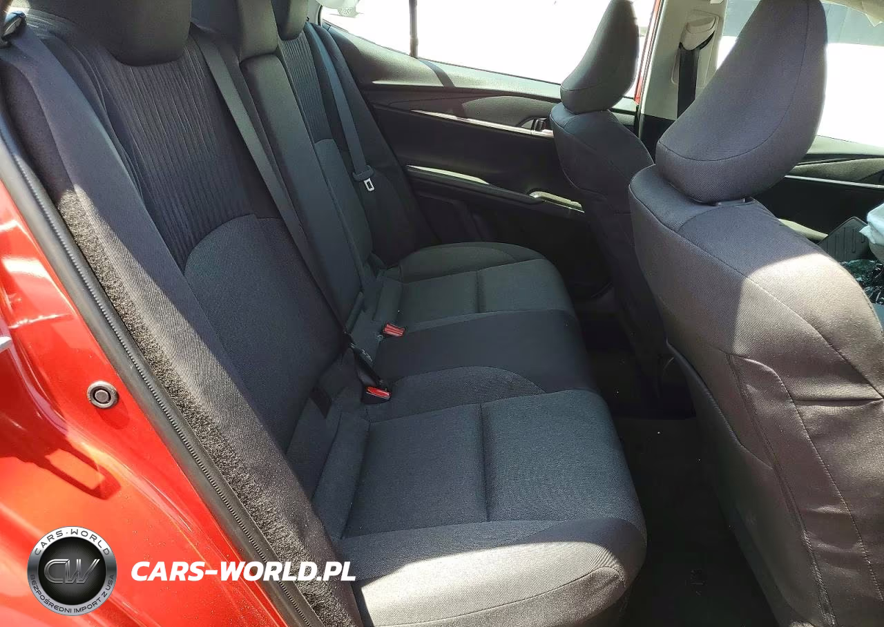 2026 Toyota Camry Le VIN:4T1DAACK4TU212913 - 10