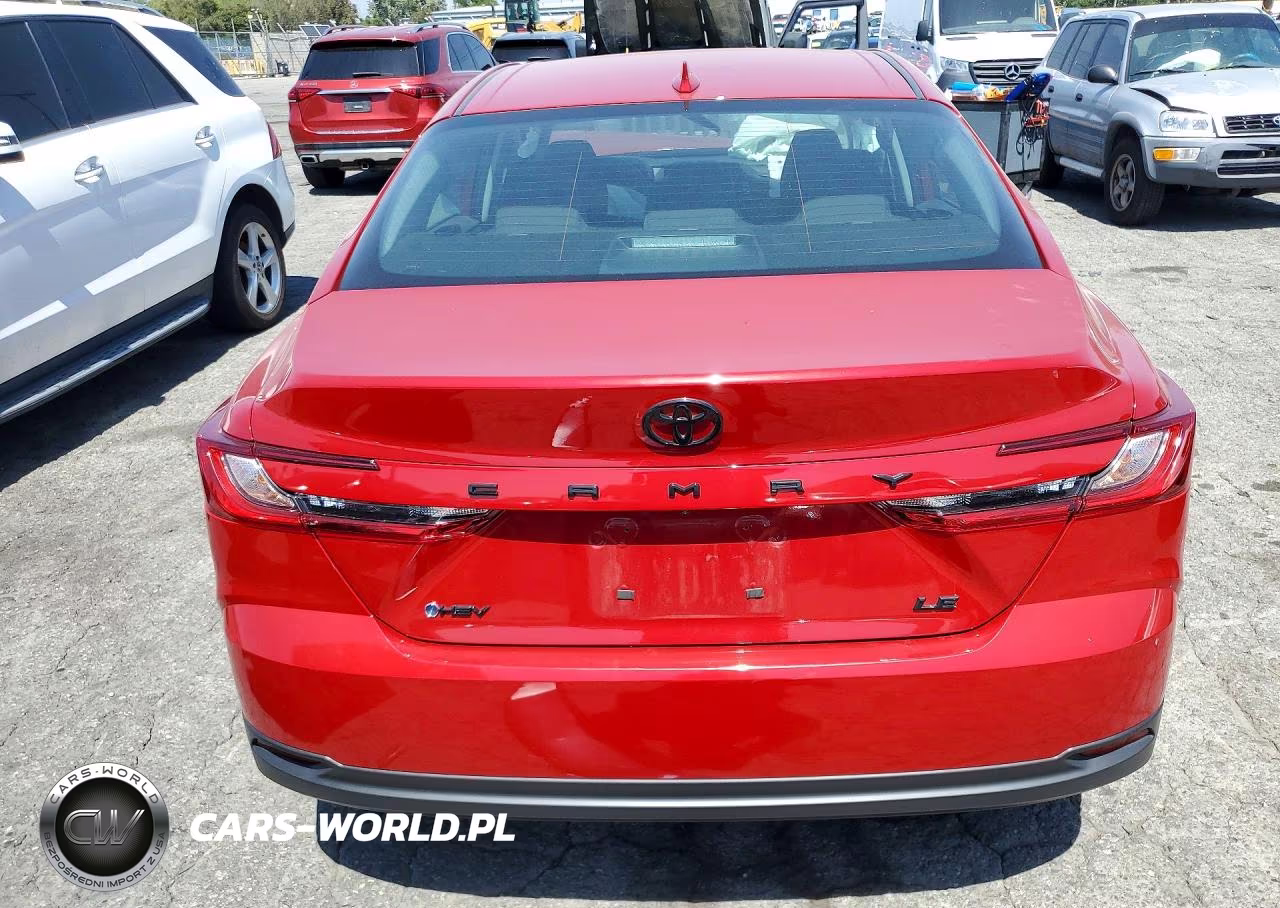 2026 Toyota Camry Le VIN:4T1DAACK4TU212913 - 6