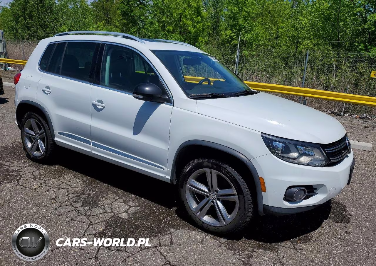 2017 Volkswagen Tiguan Sport VIN:WVGUV7AX6HW507206 - 4