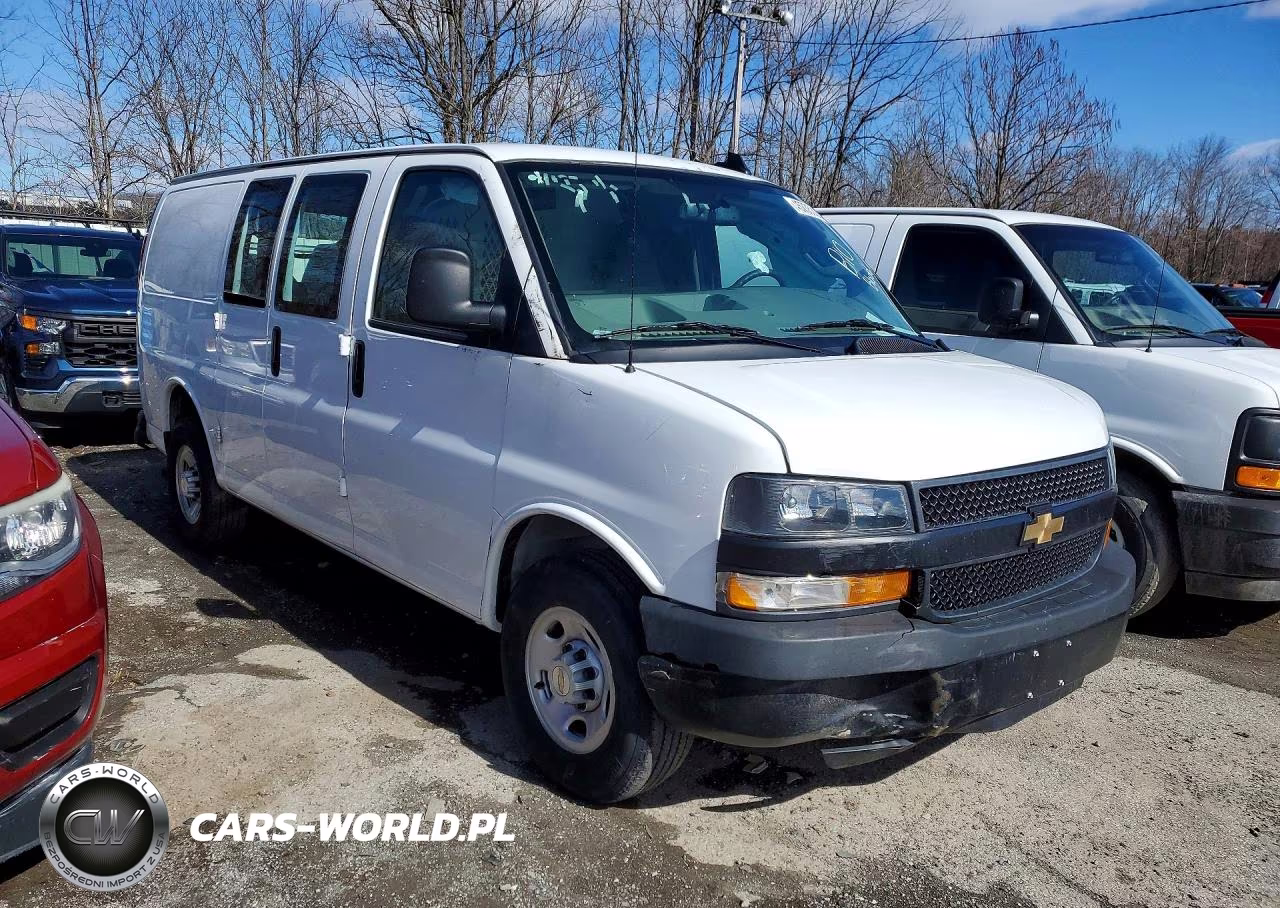 2024 Chev Express G2500 VIN:1GCWGAFPXR1217207 - 4